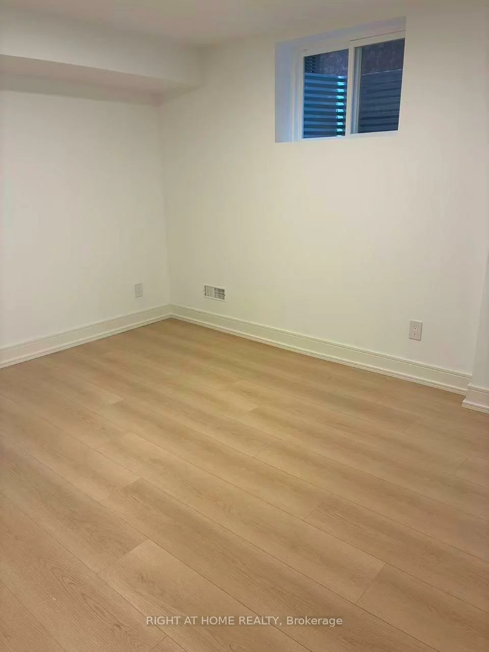 227, Ridgecrest, Berczy, Markham