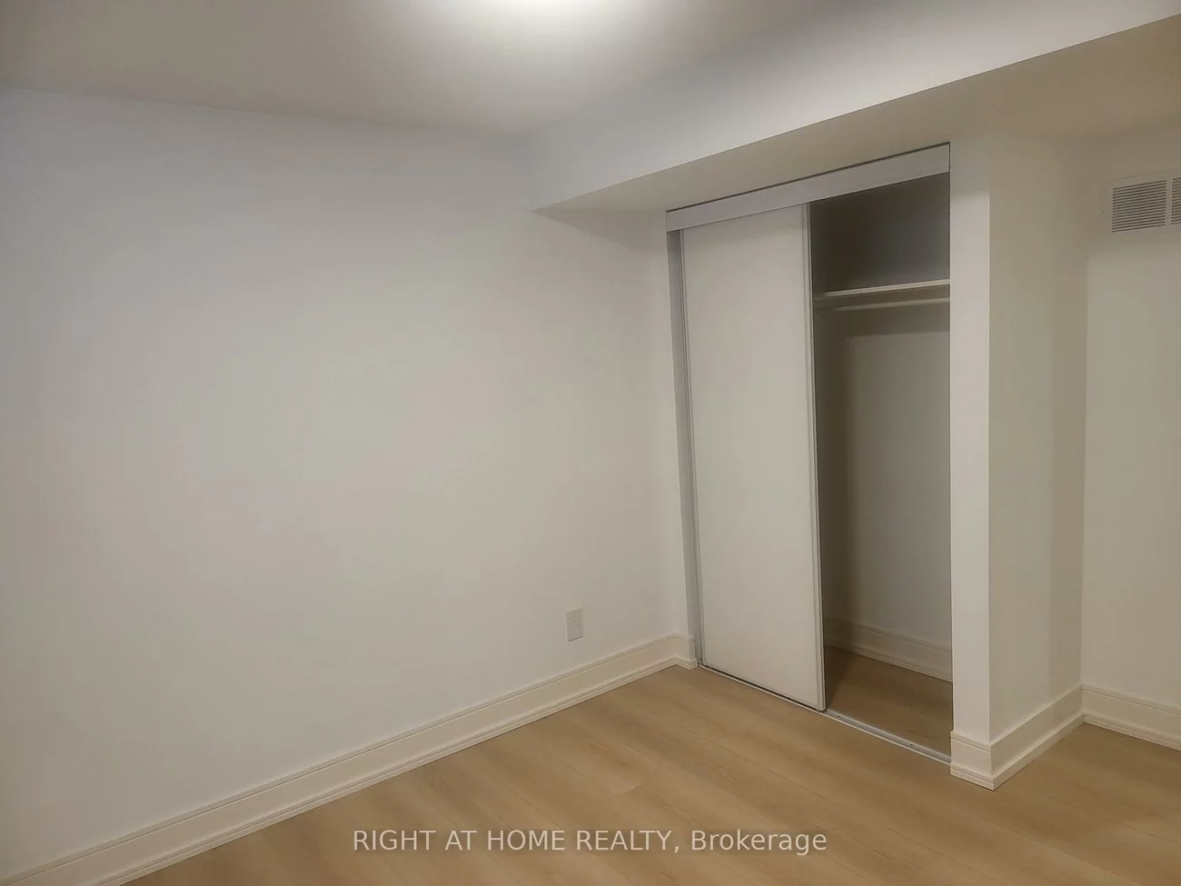 227, Ridgecrest, Berczy, Markham