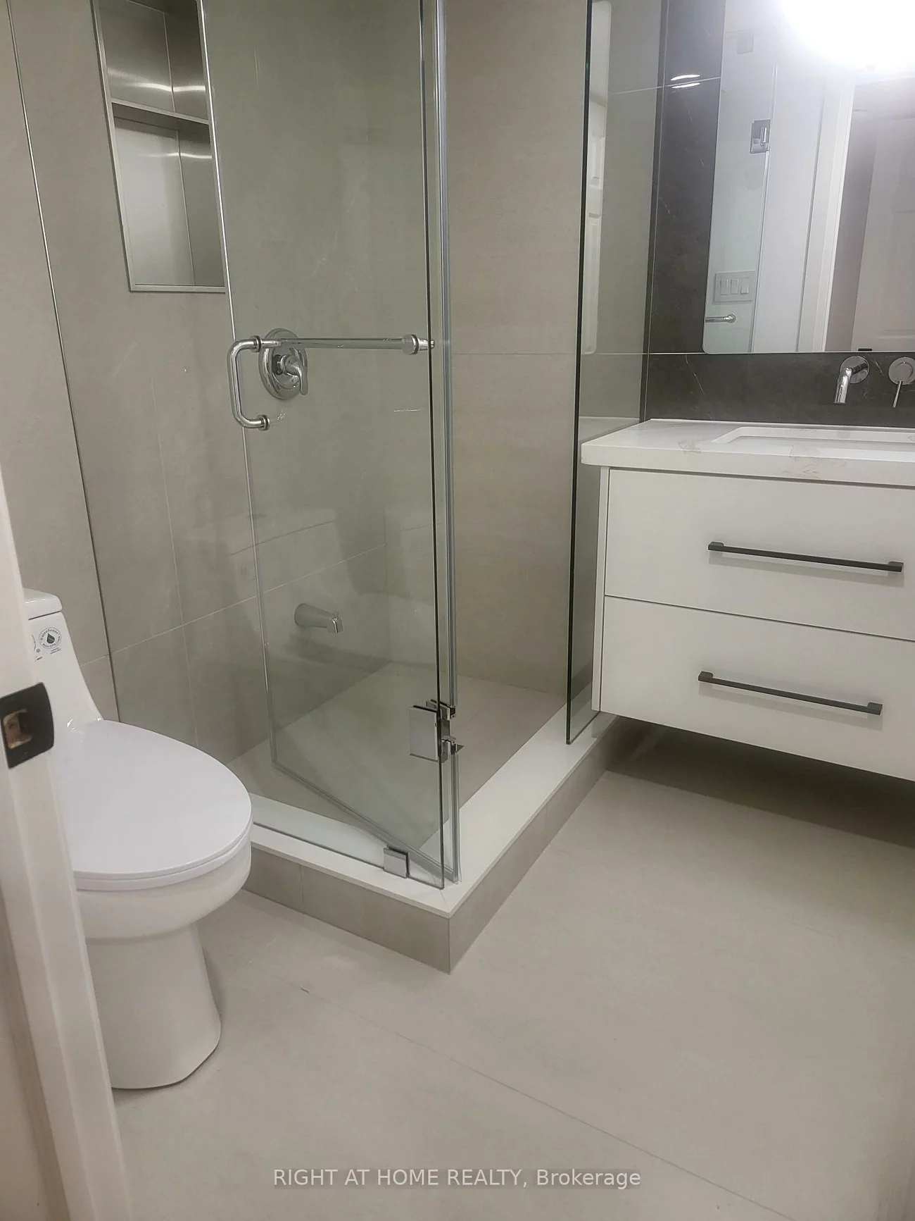 227, Ridgecrest, Berczy, Markham