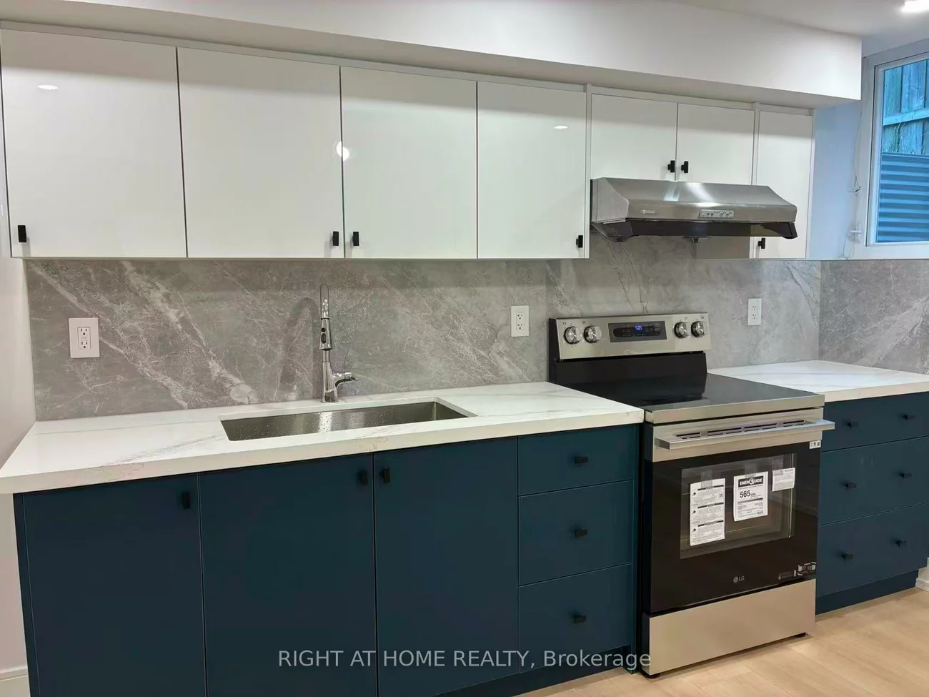 227, Ridgecrest, Berczy, Markham