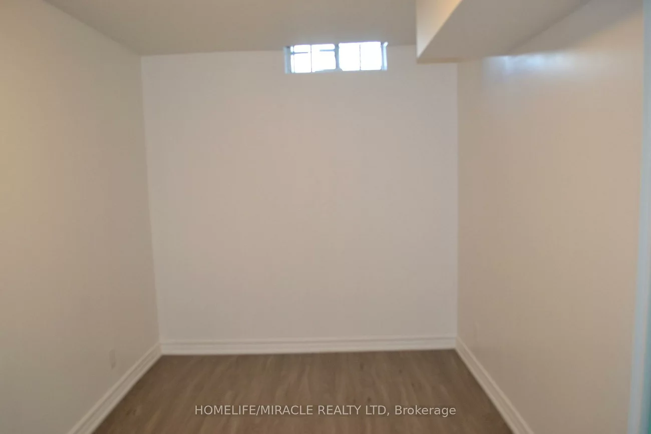 43, Norman Ross, Middlefield, Markham