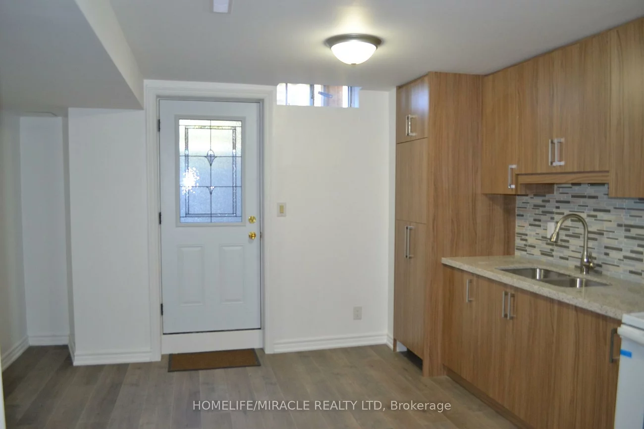 43, Norman Ross, Middlefield, Markham