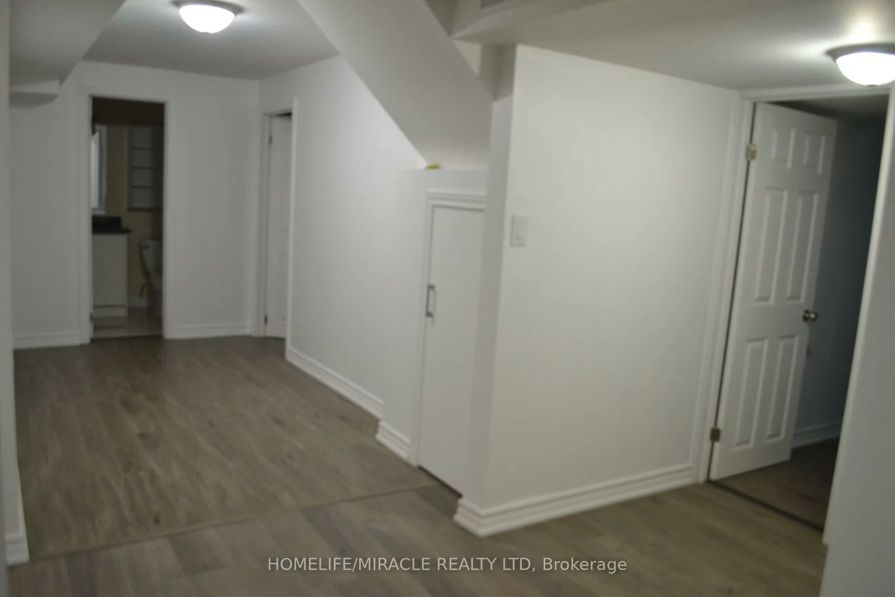 43, Norman Ross, Middlefield, Markham