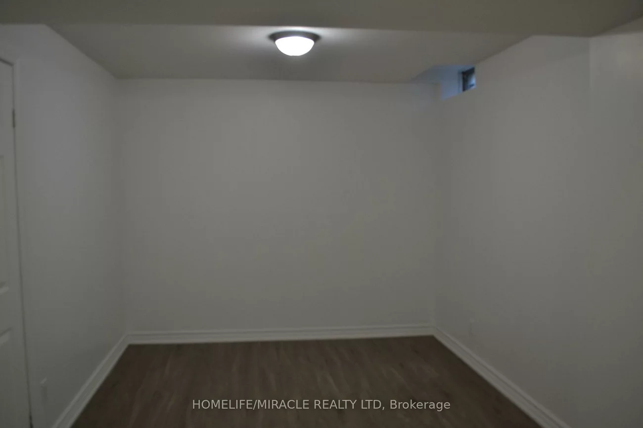 43, Norman Ross, Middlefield, Markham