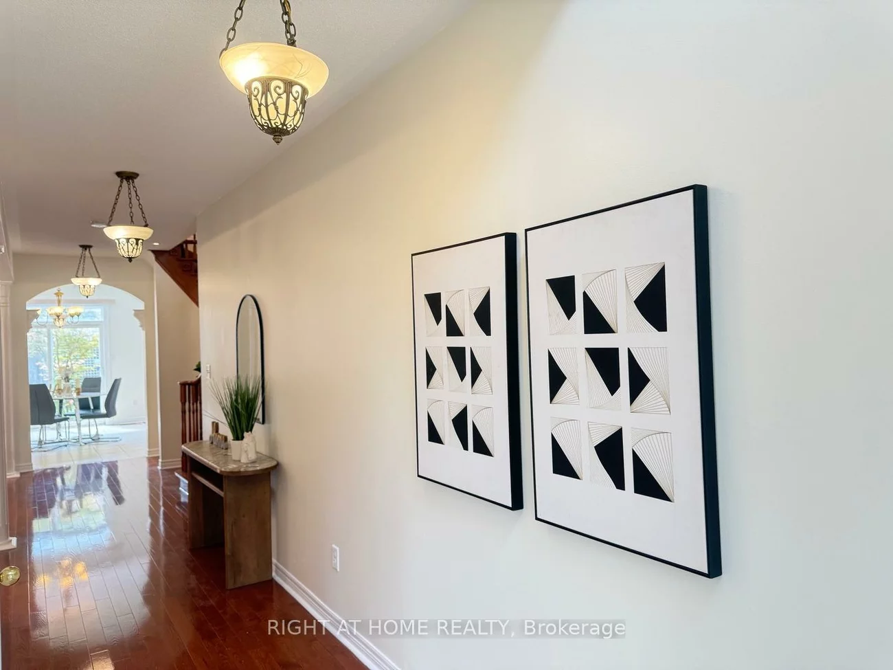 17, Coral Cove, Greensborough, Markham