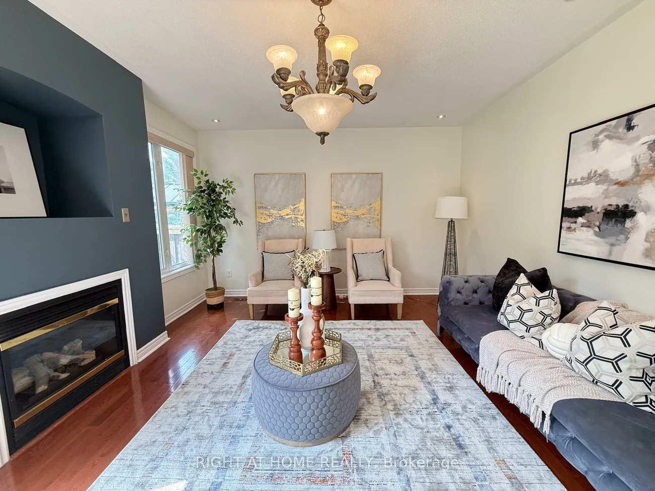 17, Coral Cove, Greensborough, Markham