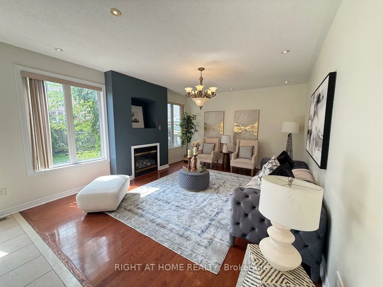 17, Coral Cove, Greensborough, Markham