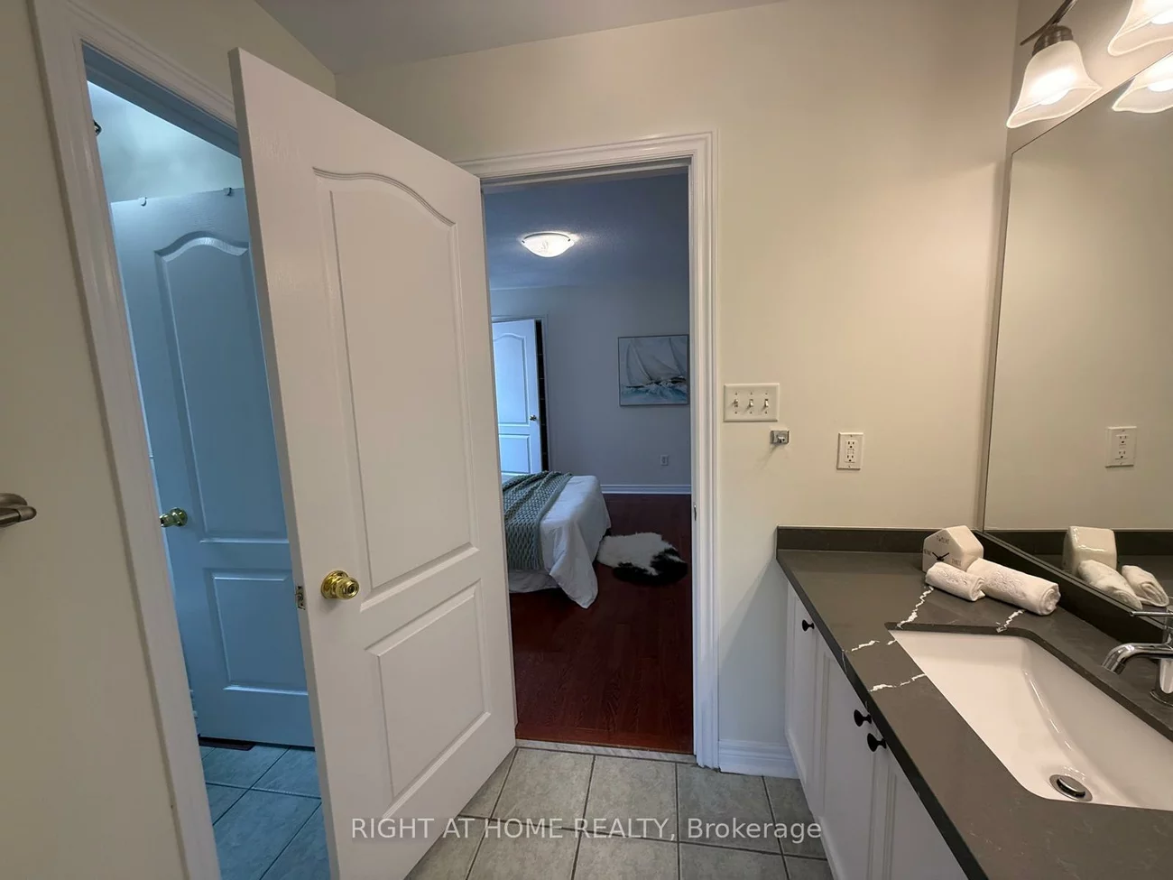17, Coral Cove, Greensborough, Markham