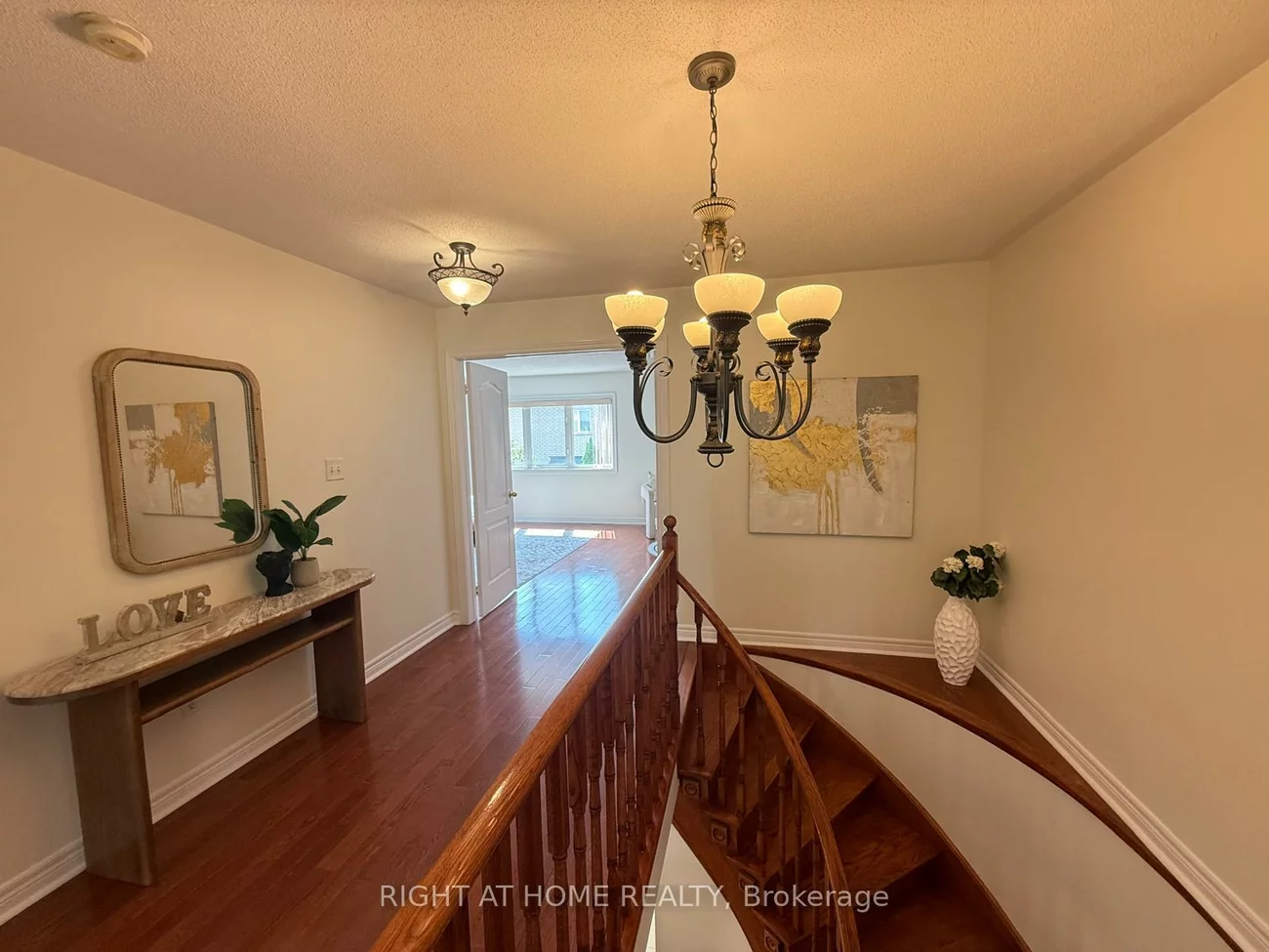 17, Coral Cove, Greensborough, Markham