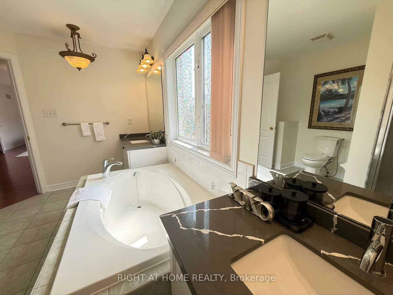17, Coral Cove, Greensborough, Markham