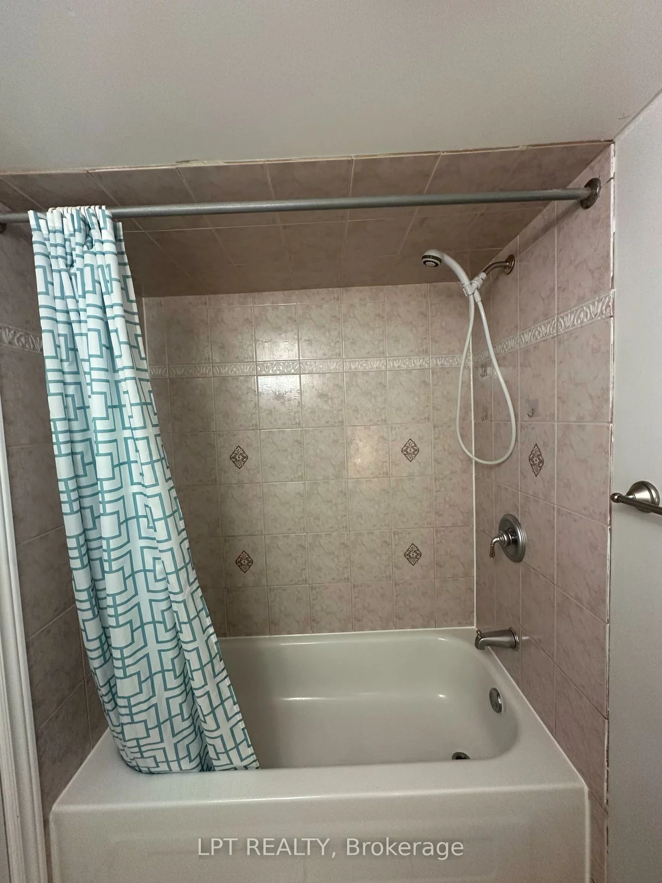 33, Kenborough, Milliken Mills East, Markham