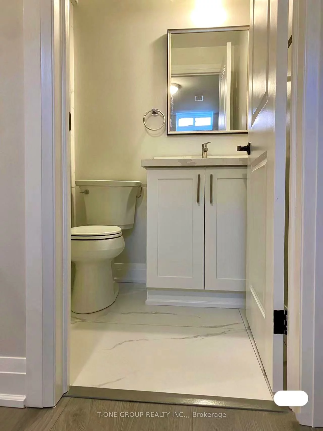 8, Fairlawn, Berczy, Markham