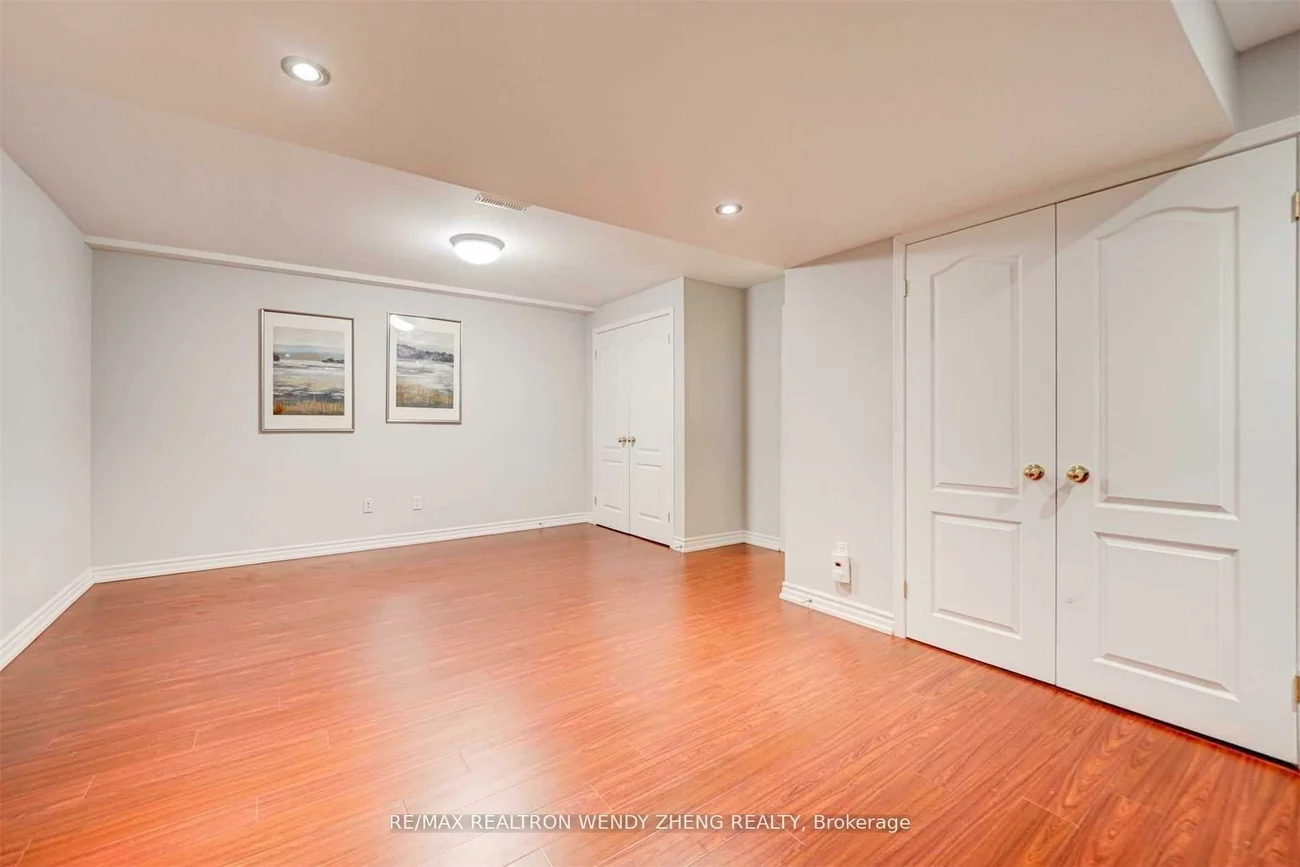 60, Warren Bradley, Berczy, Markham