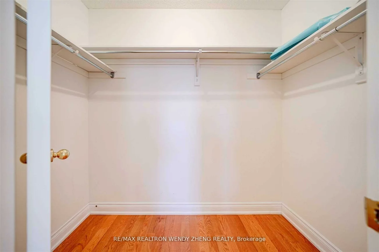 60, Warren Bradley, Berczy, Markham