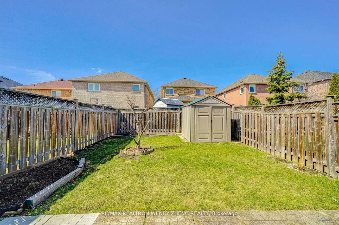 60, Warren Bradley, Berczy, Markham
