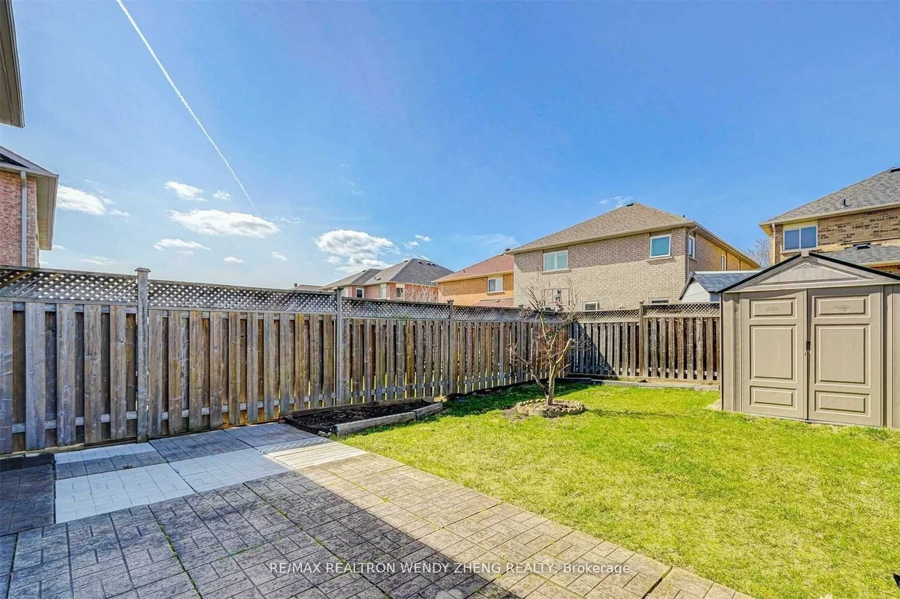 60, Warren Bradley, Berczy, Markham