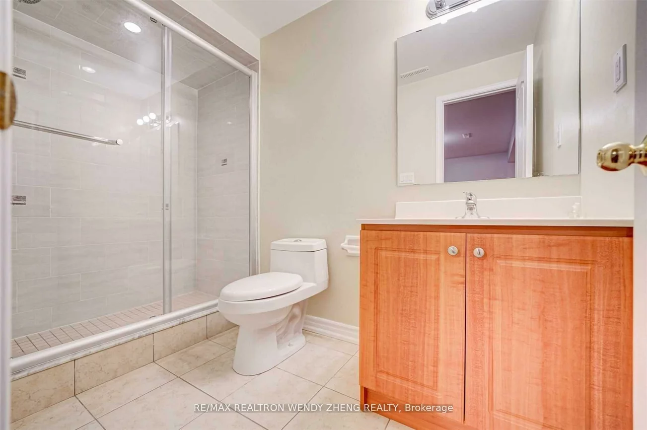 60, Warren Bradley, Berczy, Markham