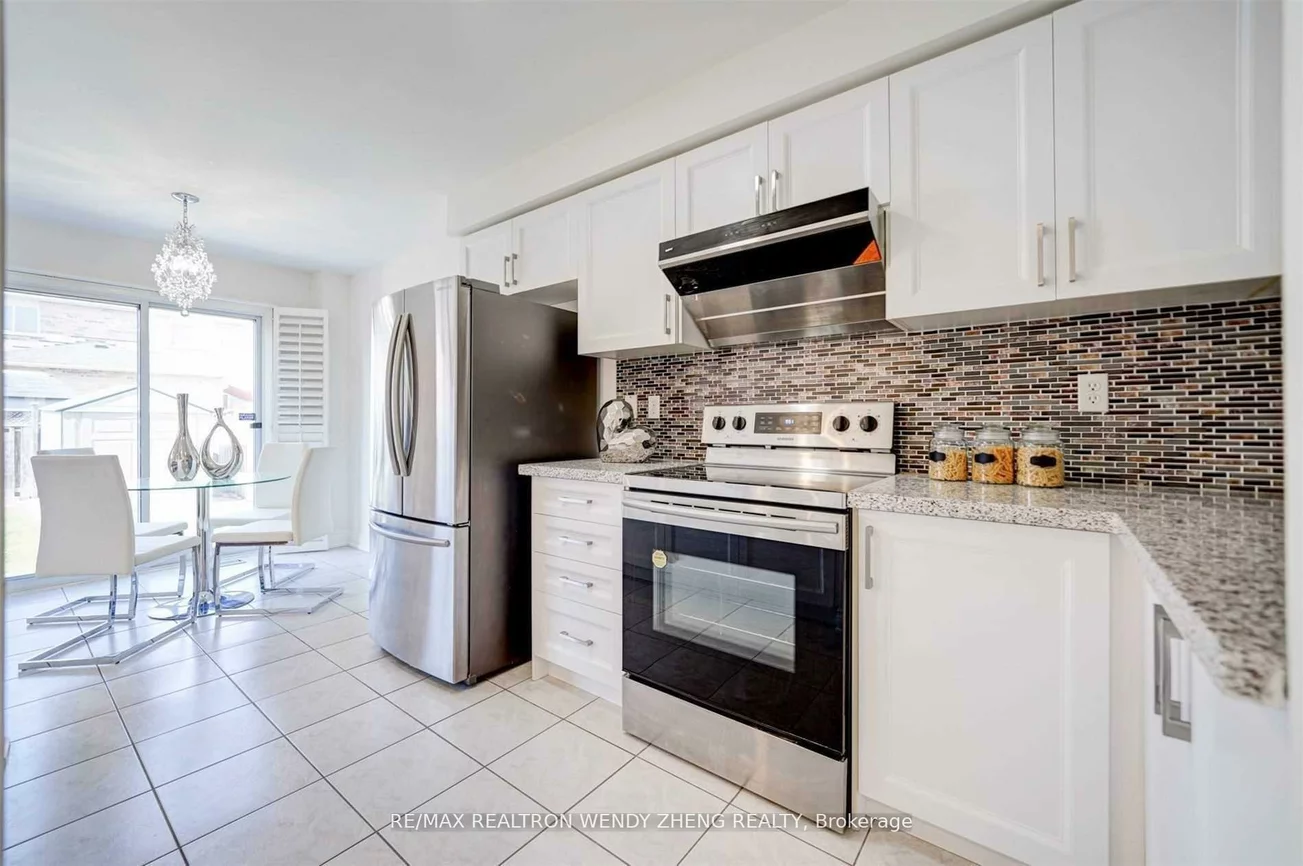 60, Warren Bradley, Berczy, Markham