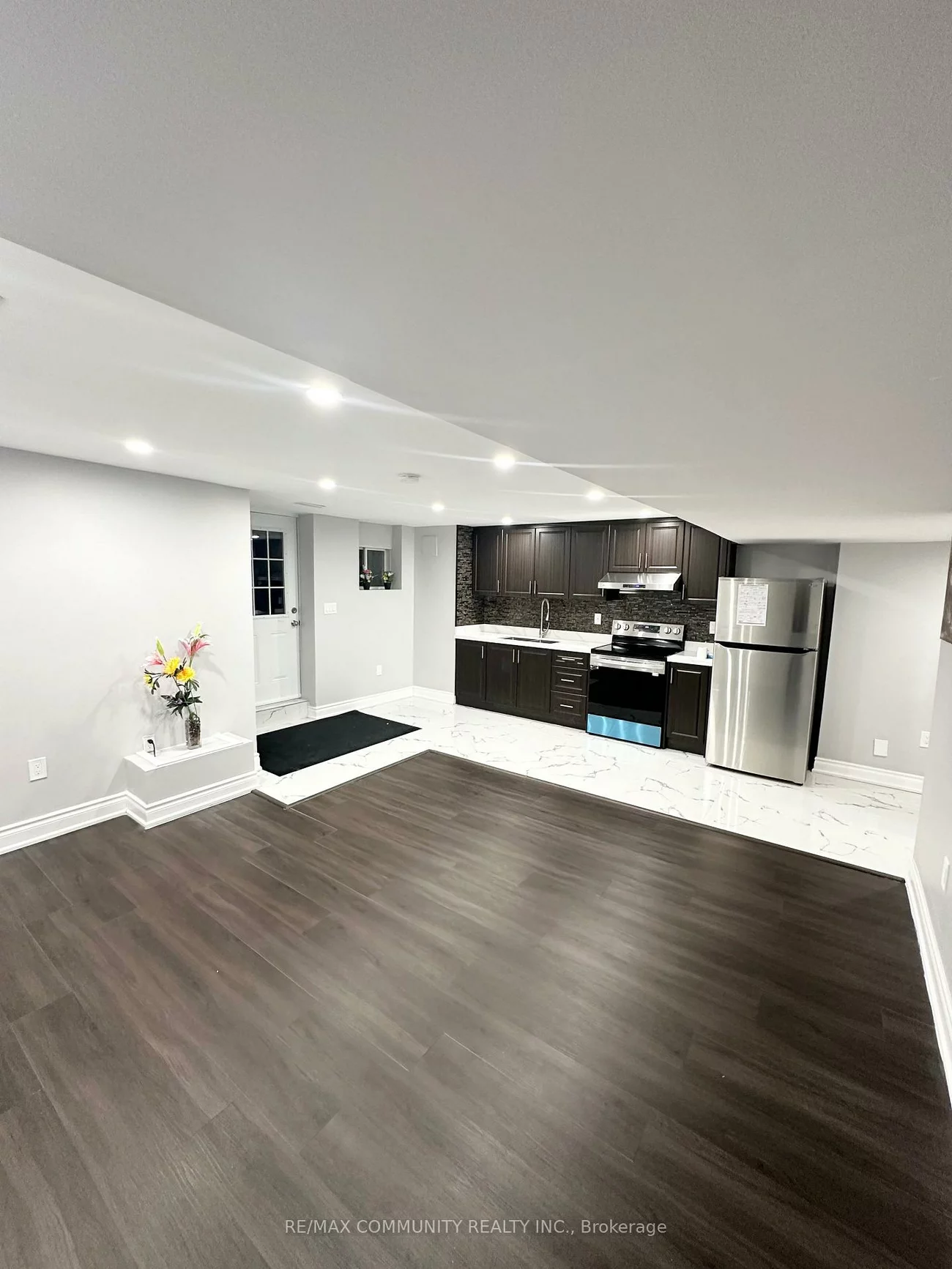 6962, 14th, Box Grove, Markham