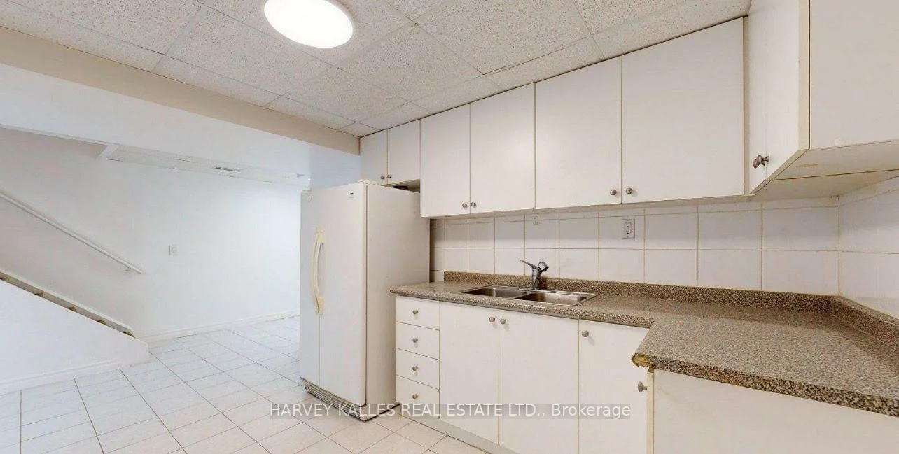 71, Olivewood, Middlefield, Markham