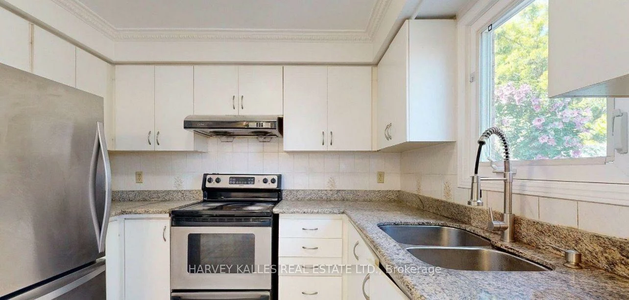 71, Olivewood, Middlefield, Markham