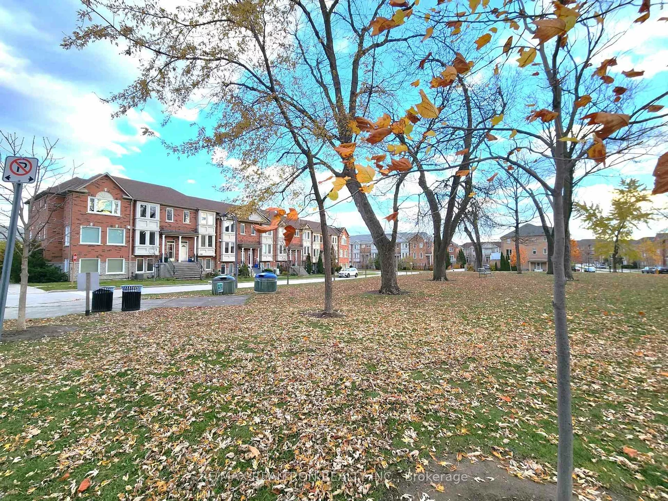 17, Carnation, Commerce Valley, Markham