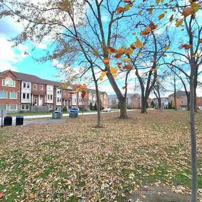 17, Carnation, Commerce Valley, Markham