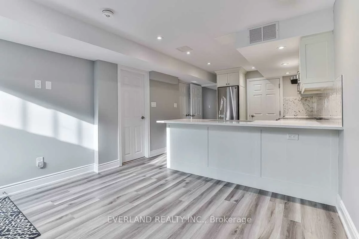 7, Woodgrove, Angus Glen, Markham