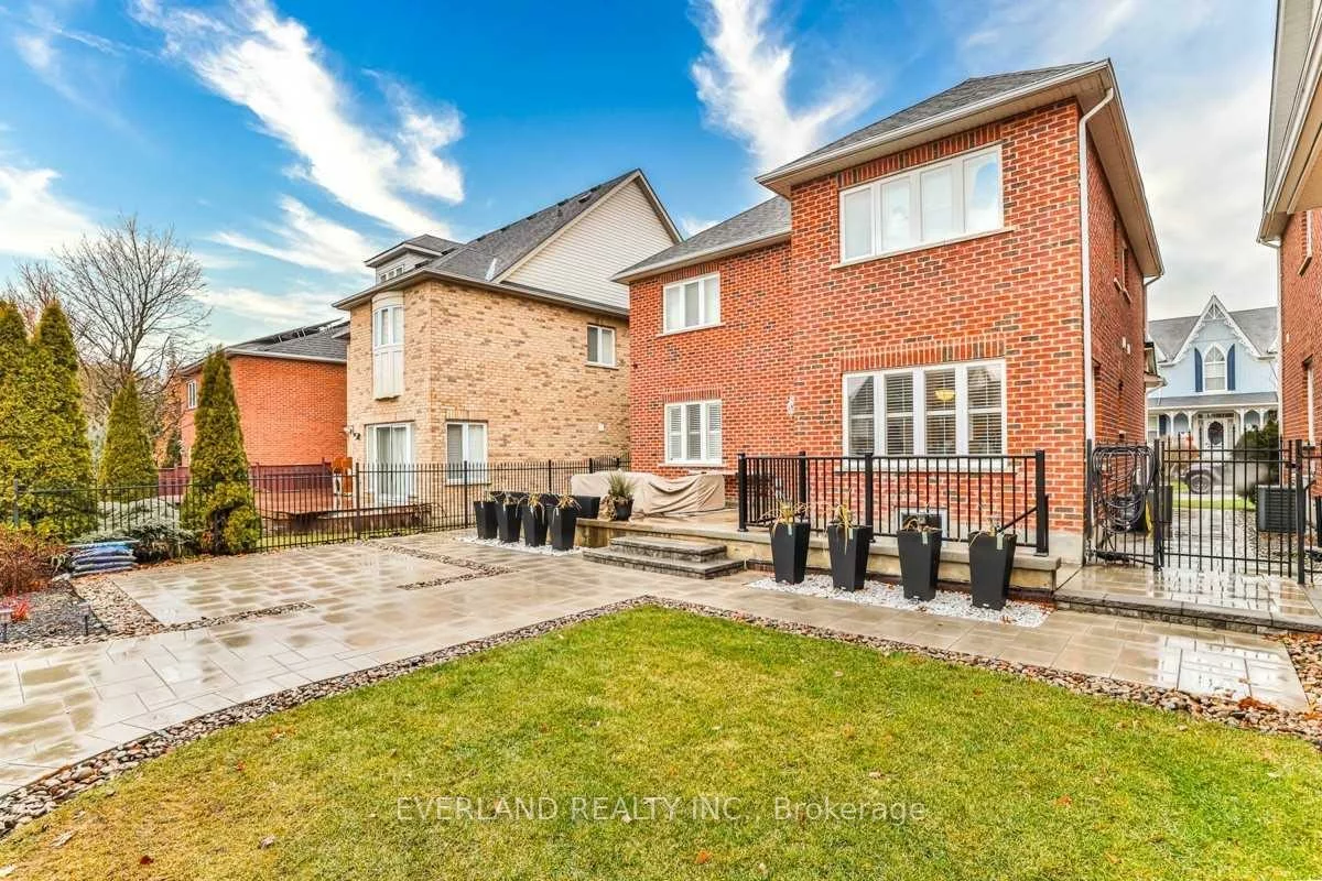 7, Woodgrove, Angus Glen, Markham