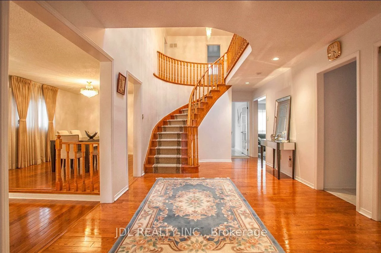 101, Summerdale Dr, Thornhill, Markham