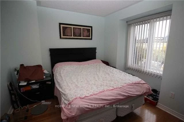 76, Pond, Commerce Valley, Markham