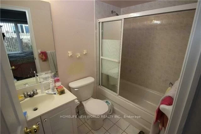 76, Pond, Commerce Valley, Markham