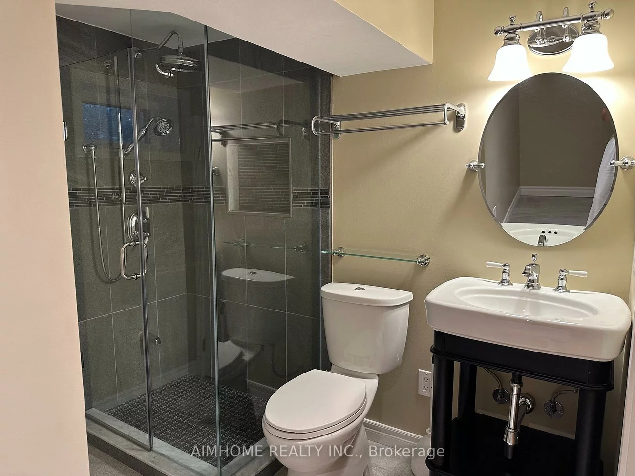 35, Royal Orchard BSMT Unit, Thornhill, Markham