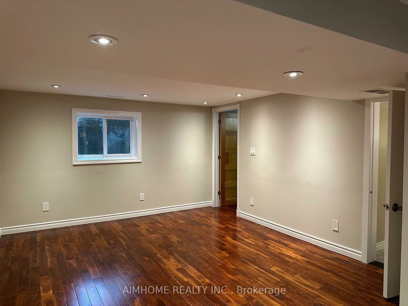 35, Royal Orchard BSMT Unit, Thornhill, Markham