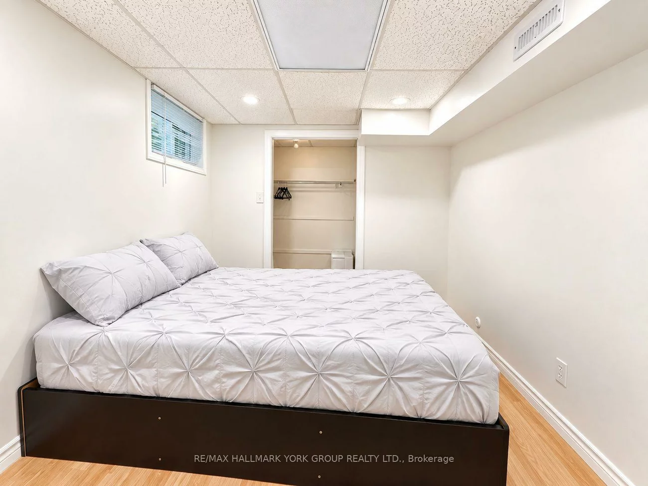 22, Thorne, Aileen-Willowbrook, Markham
