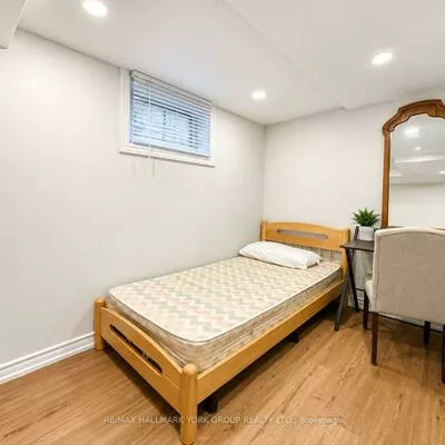 22, Thorne, Aileen-Willowbrook, Markham