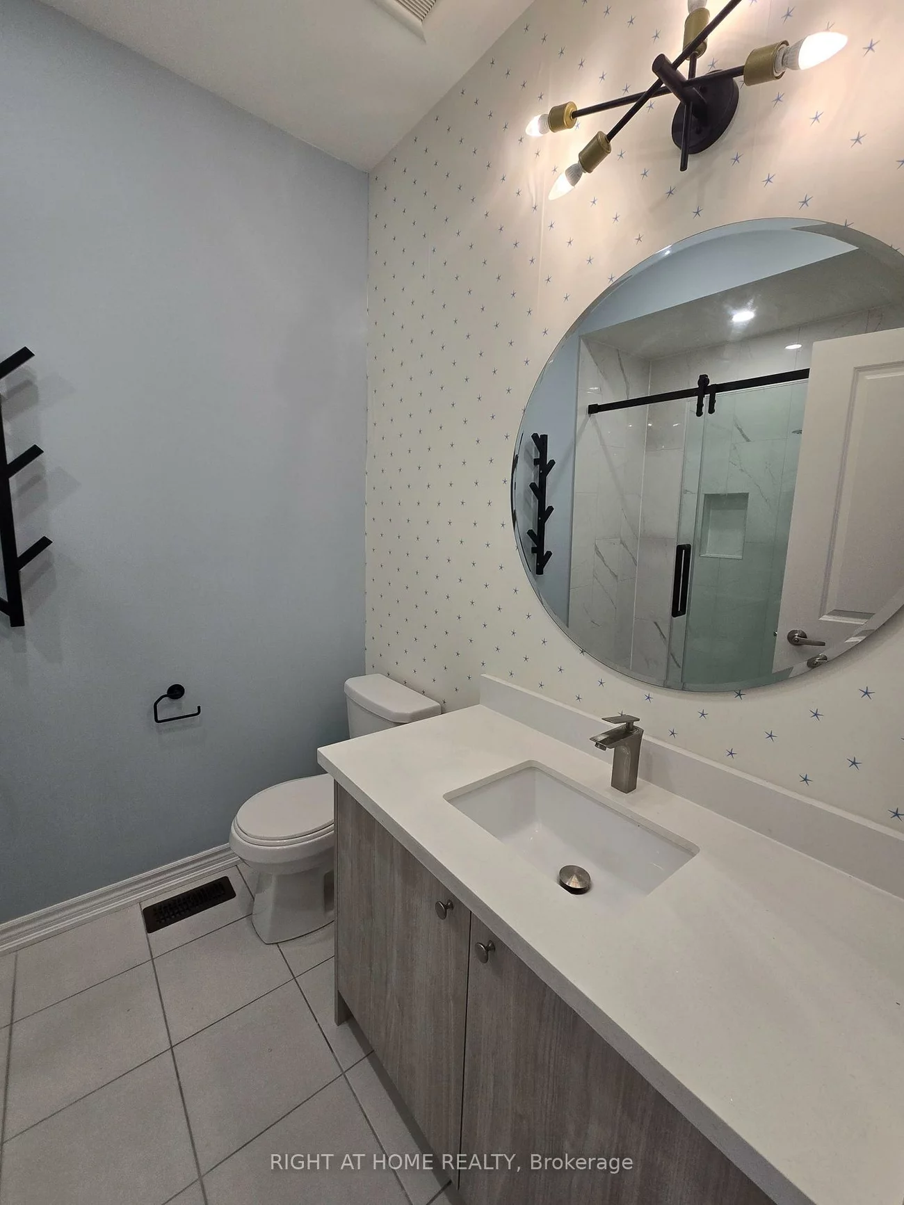 14, Concetta Conte, Victoria Square, Markham