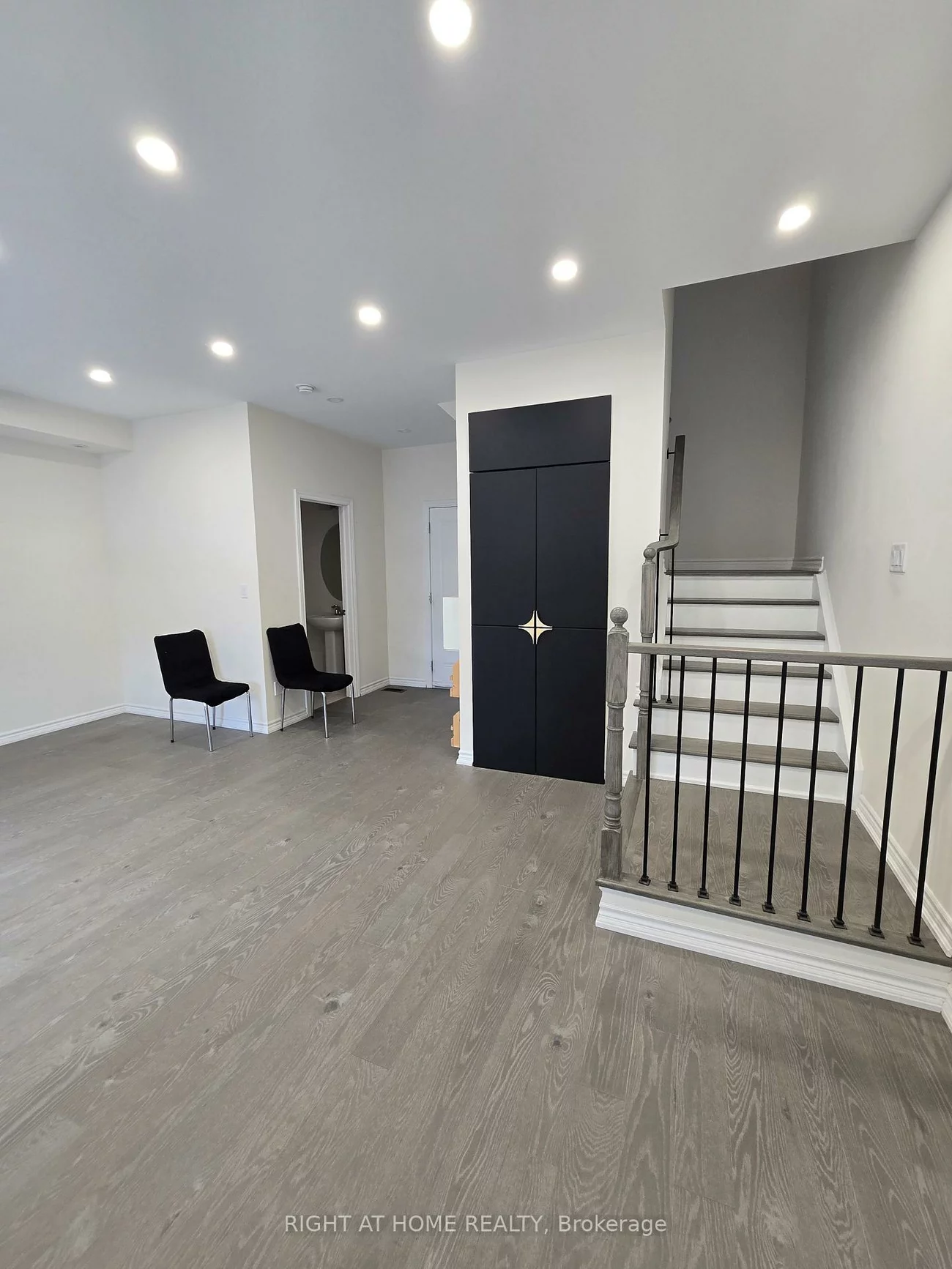 14, Concetta Conte, Victoria Square, Markham