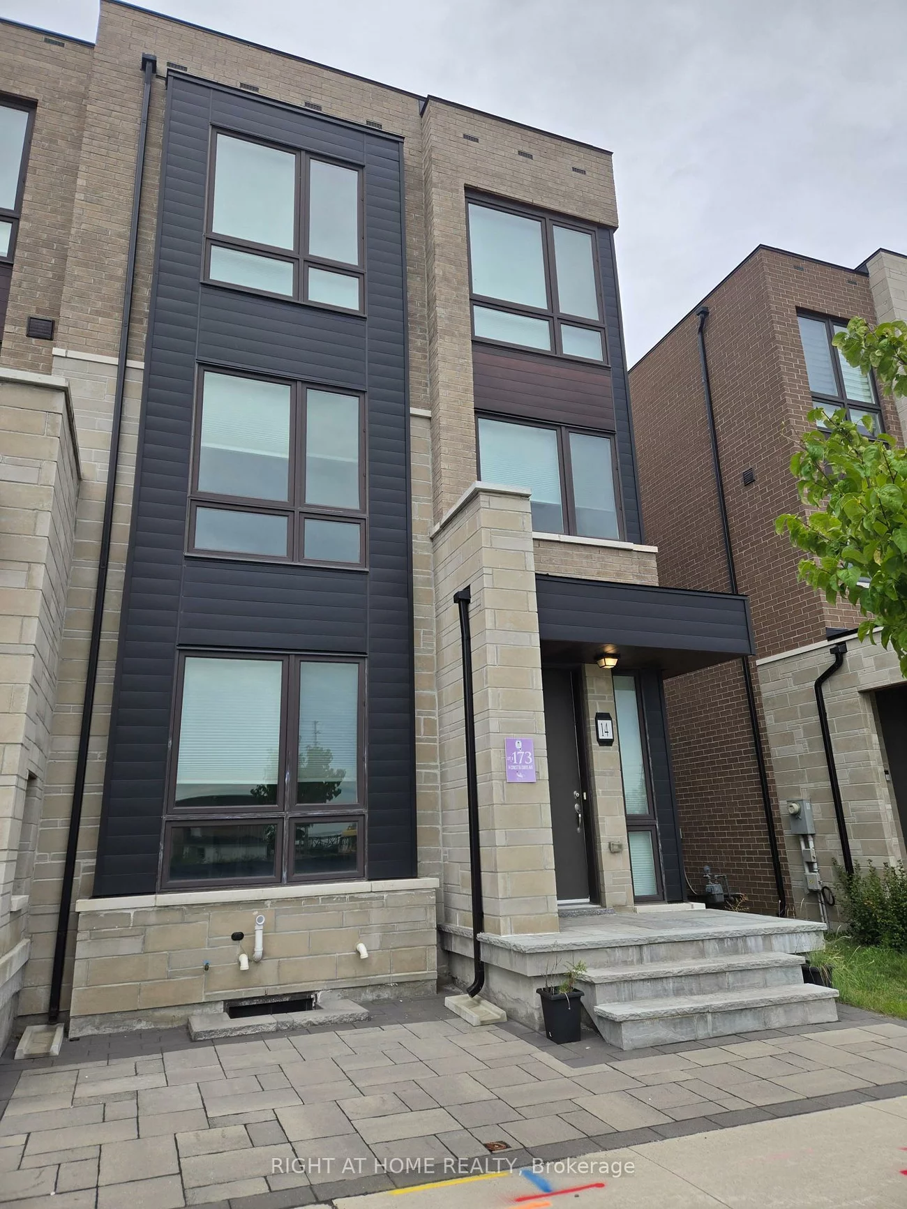 14, Concetta Conte, Victoria Square, Markham