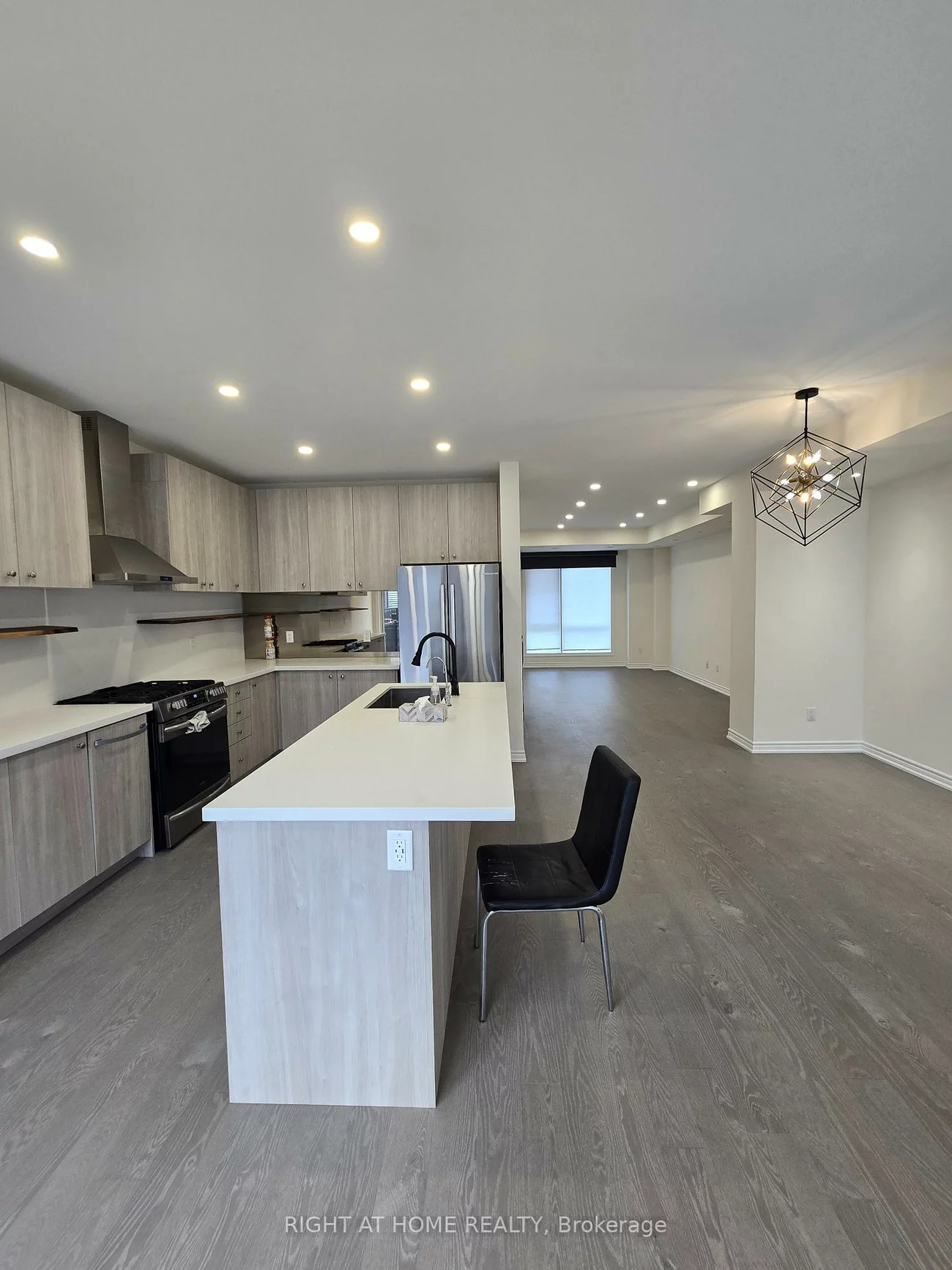 14, Concetta Conte, Victoria Square, Markham