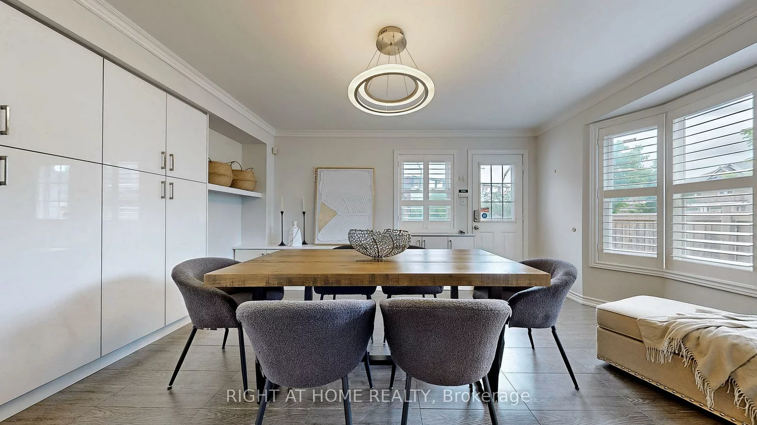1, Ray, Village Green-South Unionville, Markham