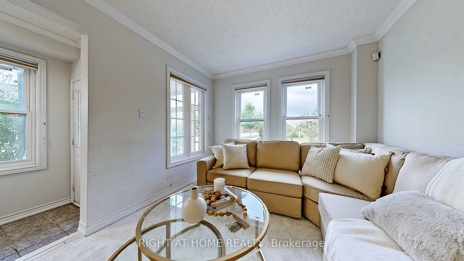1, Ray, Village Green-South Unionville, Markham