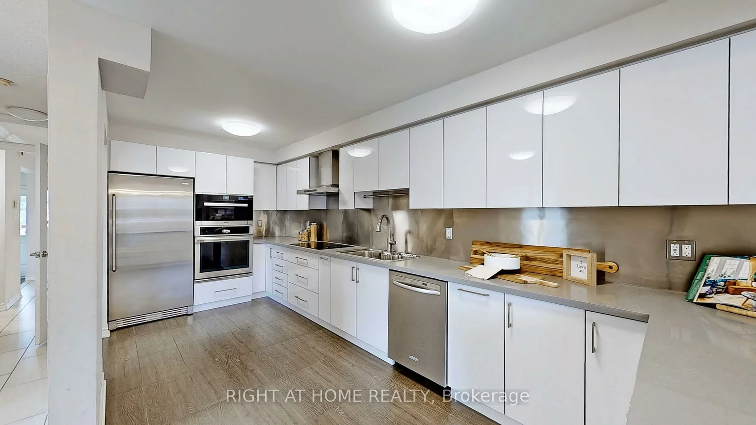 1, Ray, Village Green-South Unionville, Markham