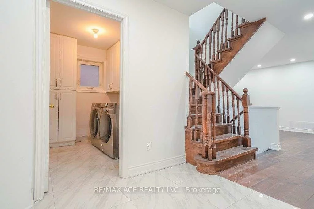 168, Roxbury, Rouge River Estates, Markham