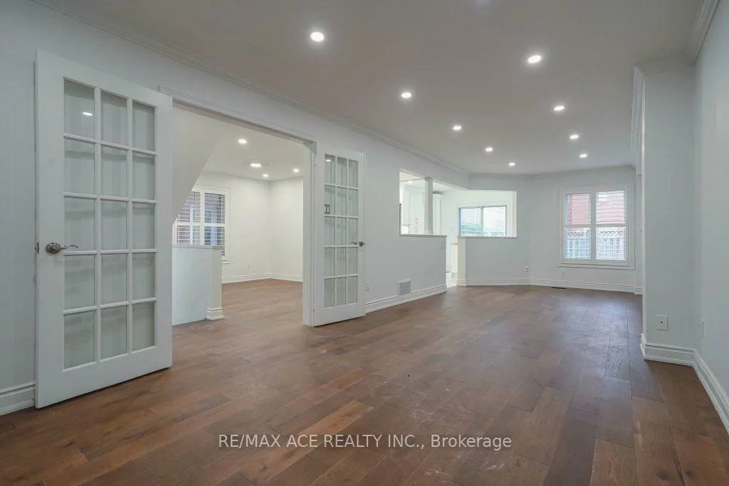 168, Roxbury, Rouge River Estates, Markham