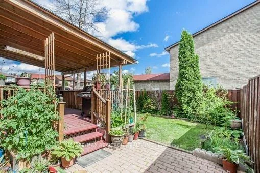 113, Upton, Milliken Mills West, Markham