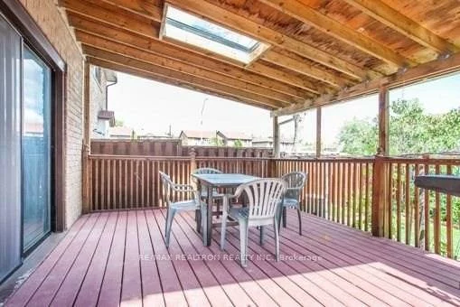 113, Upton, Milliken Mills West, Markham
