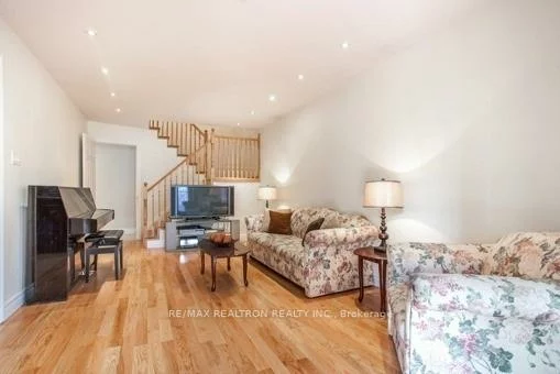 113, Upton, Milliken Mills West, Markham