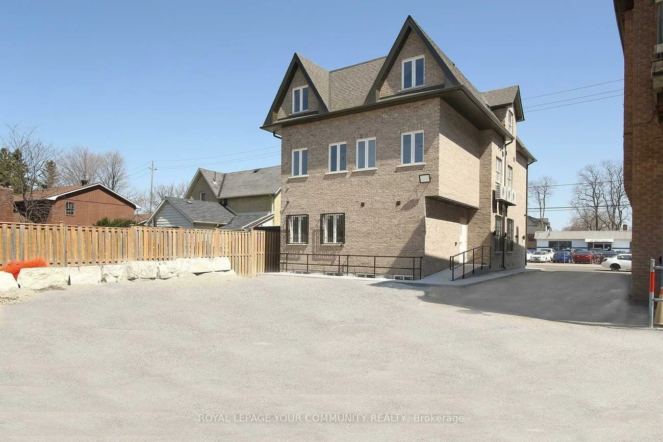 352, Main, Old Markham Village, Markham