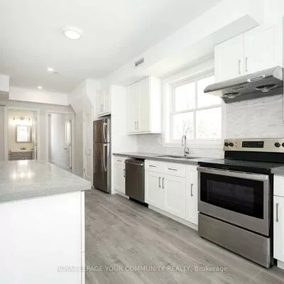 352, Main, Old Markham Village, Markham
